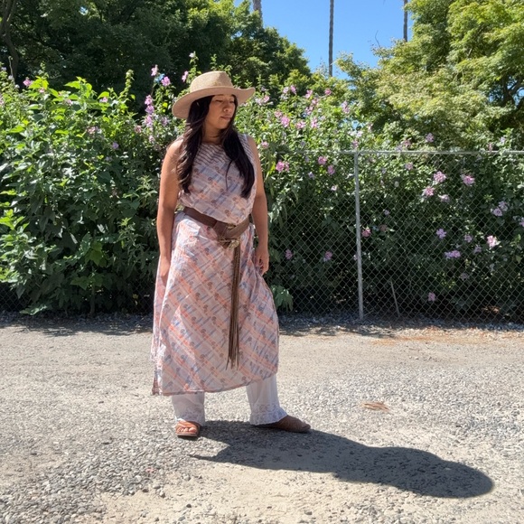 I carry preowned vintage/modern pieces, (Boho,western,casual) - Picture 5 of 8